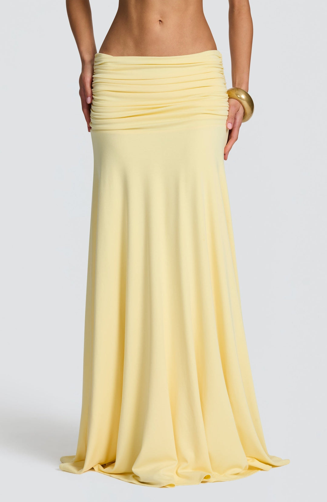 Ray - Two-piece pleated set with a maxi skirt and crop top