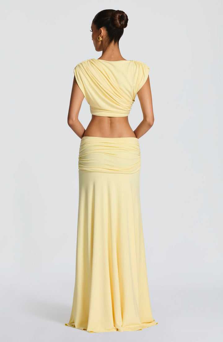 Ray - Two-piece pleated set with a maxi skirt and crop top