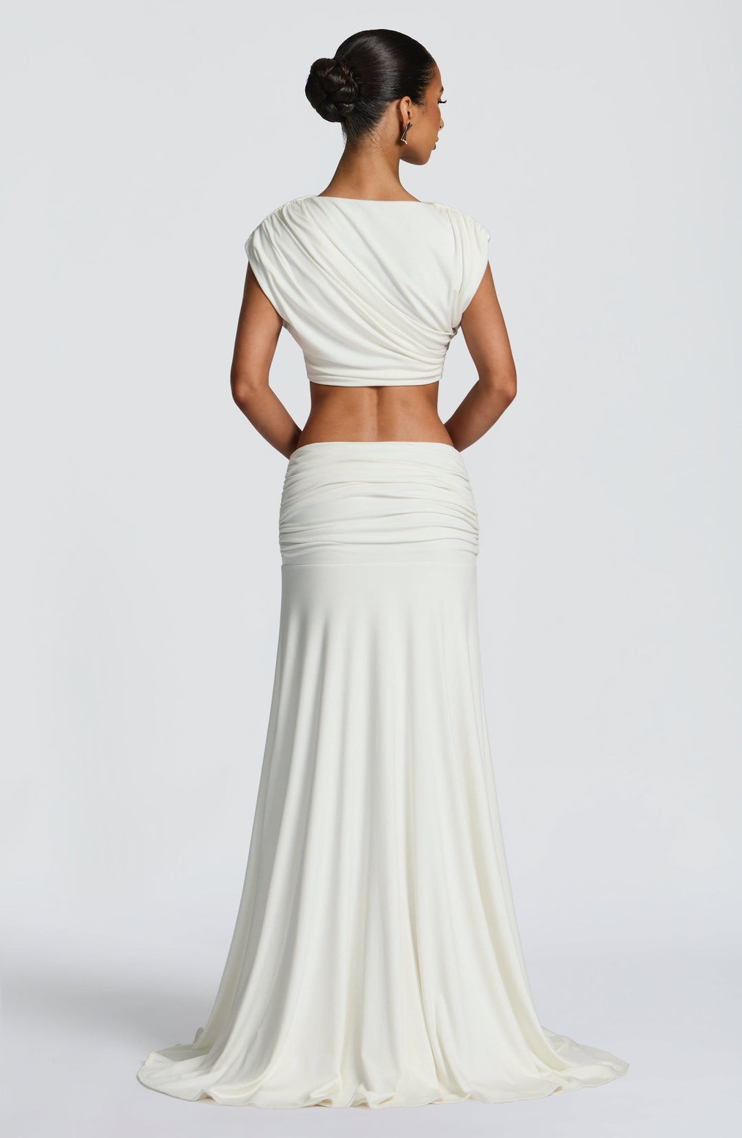 Ray - Two-piece pleated set with a maxi skirt and crop top