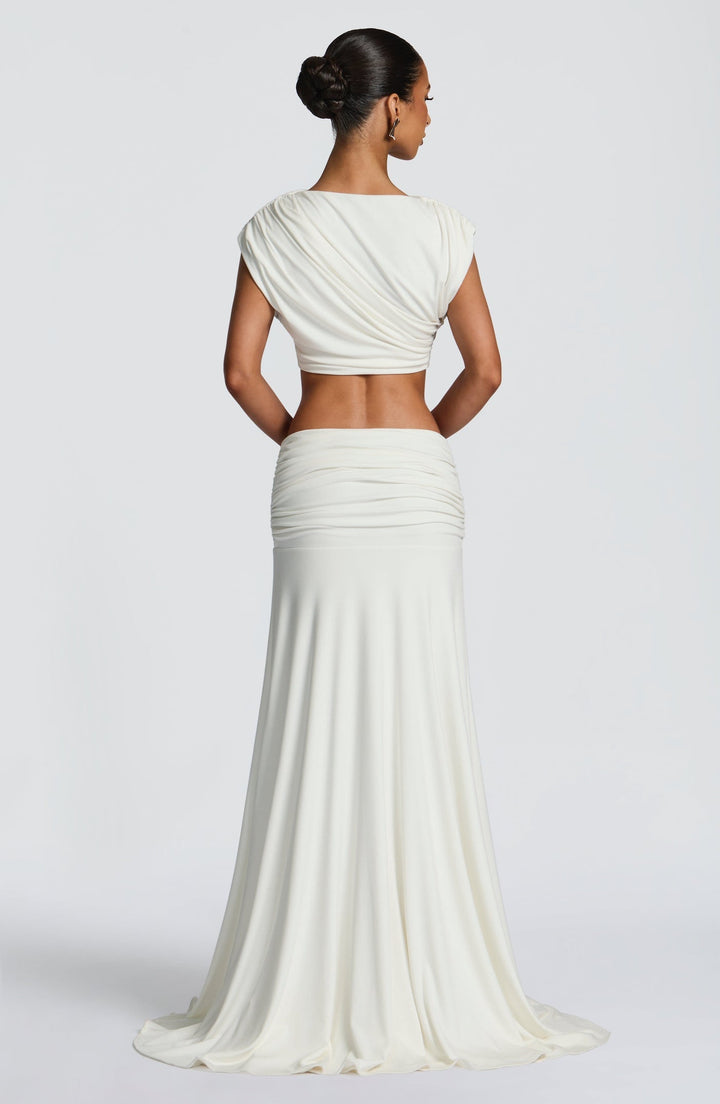 Ray - Two-piece pleated set with a maxi skirt and crop top