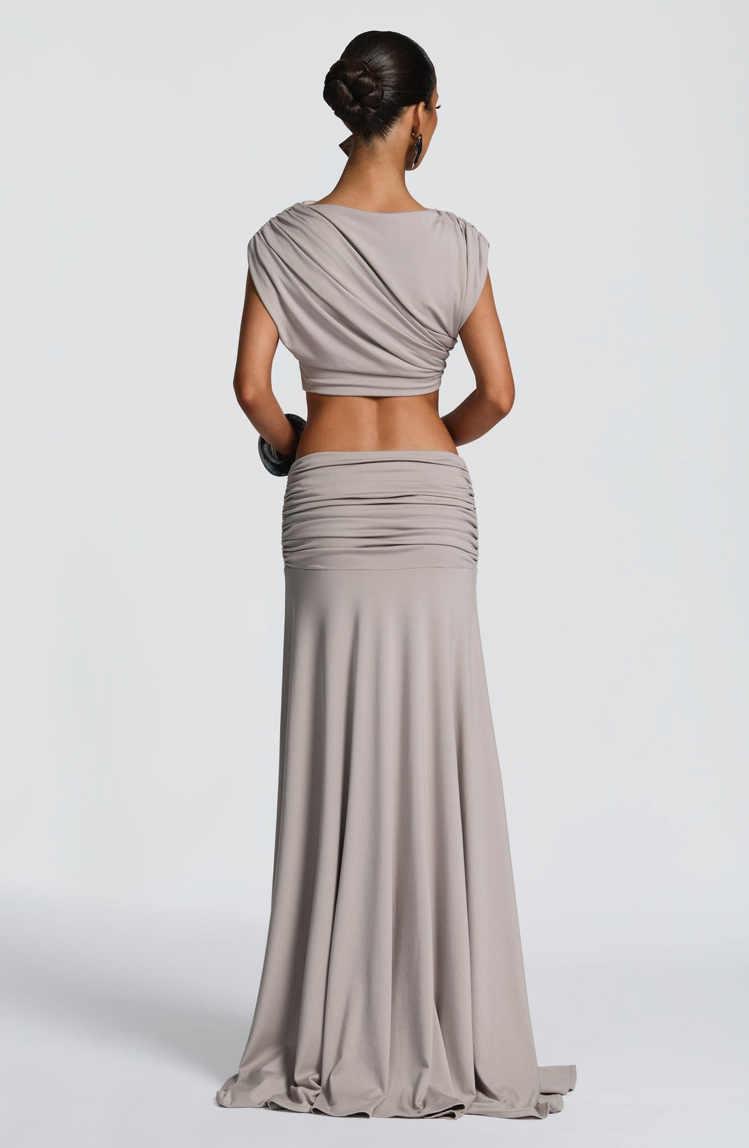 Ray - Two-piece pleated set with a maxi skirt and crop top