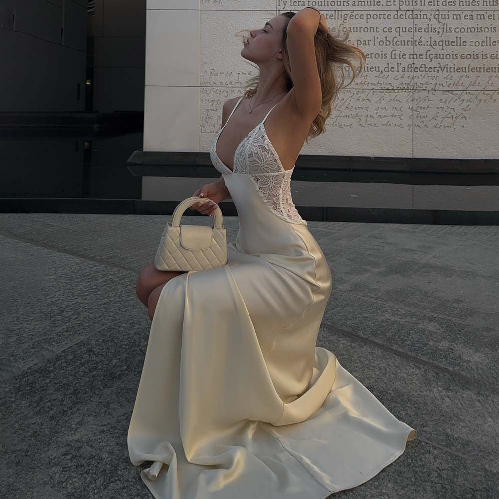 Satin maxi dress with a slit and lace design - Amori