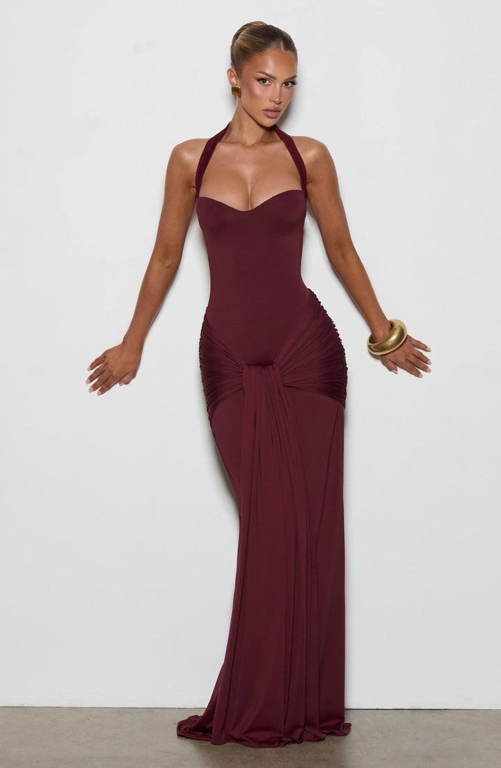 Maxi dress with a neck tie and open back – YALI