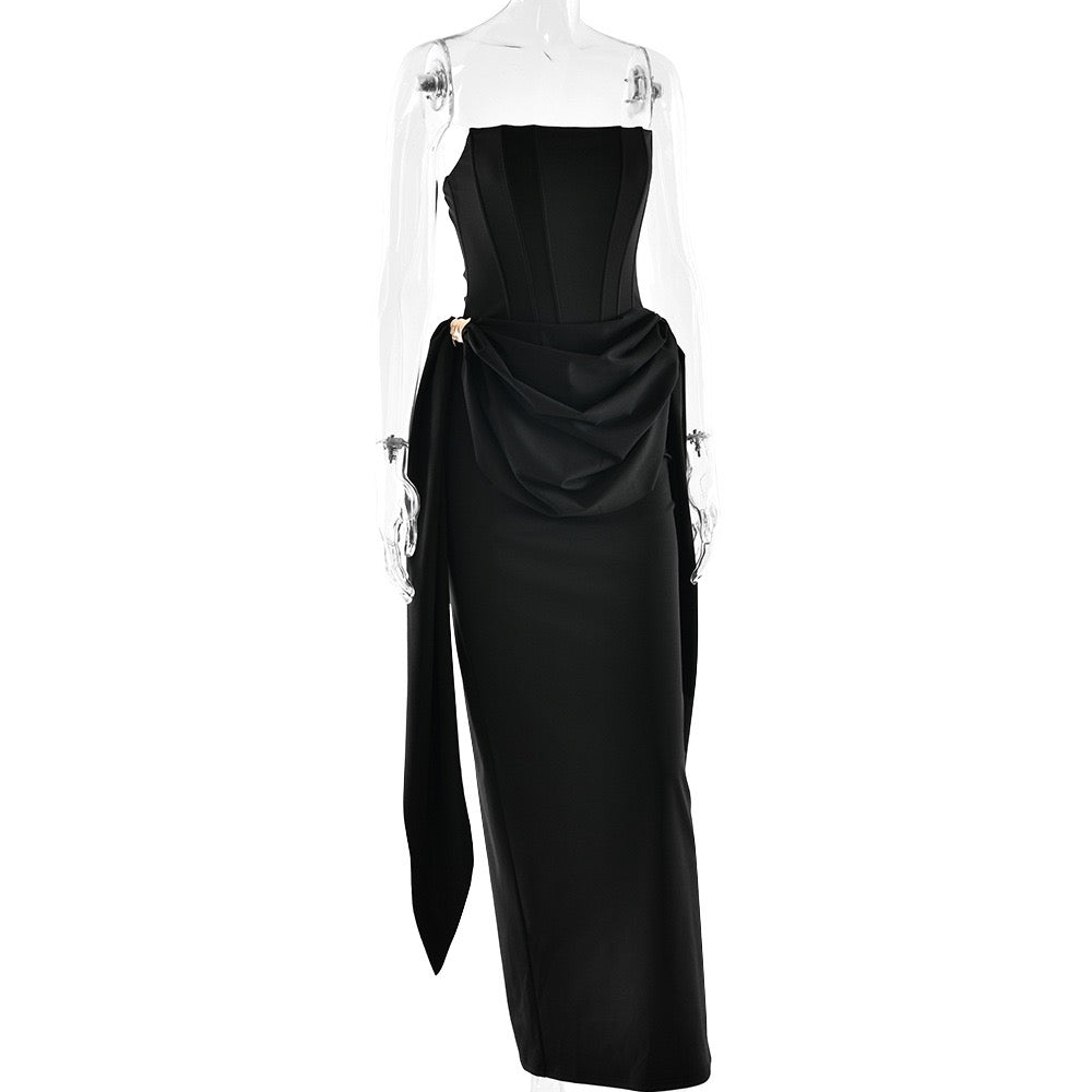 Strapless maxi dress with corset design and pleats decorated with tassels - Fleece
