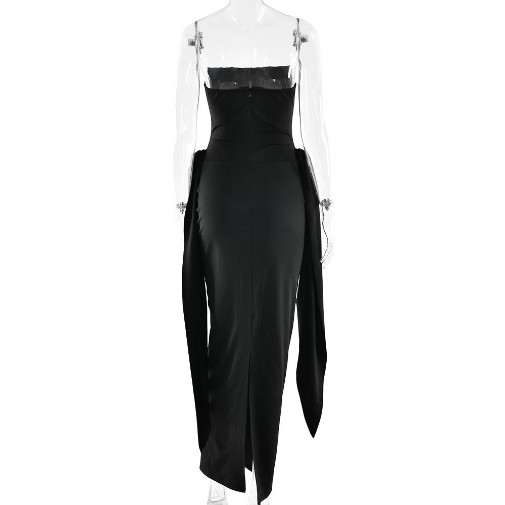 Strapless maxi dress with corset design and pleats decorated with tassels - Fleece