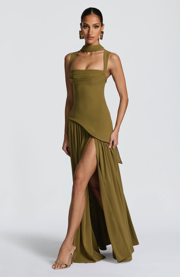 Maxi dress with a tie-back design for fastening at the waist and chiffon with a slit and veil decoration - Tova