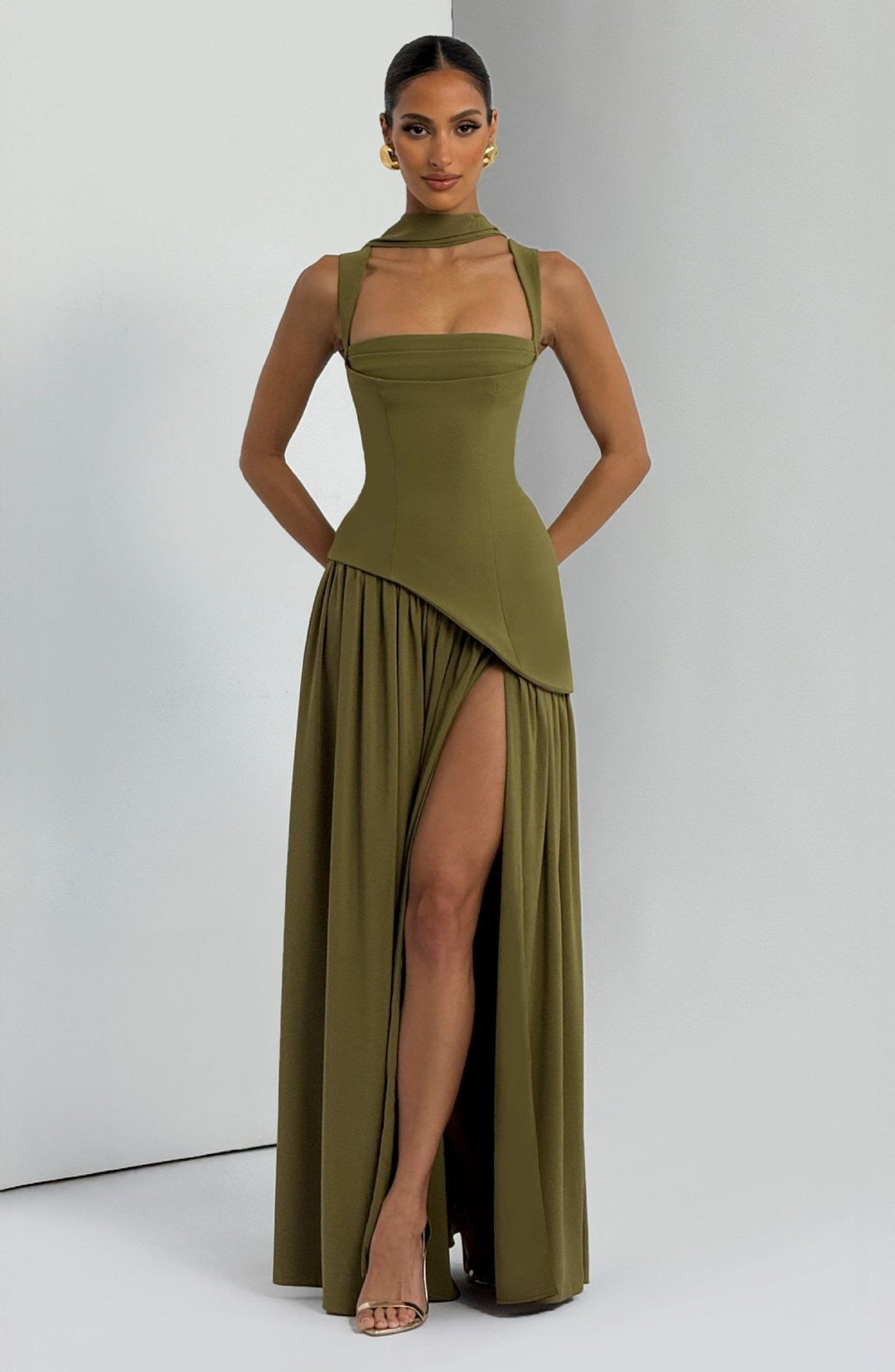 Maxi dress with a tie-back design for fastening at the waist and chiffon with a slit and veil decoration - Tova