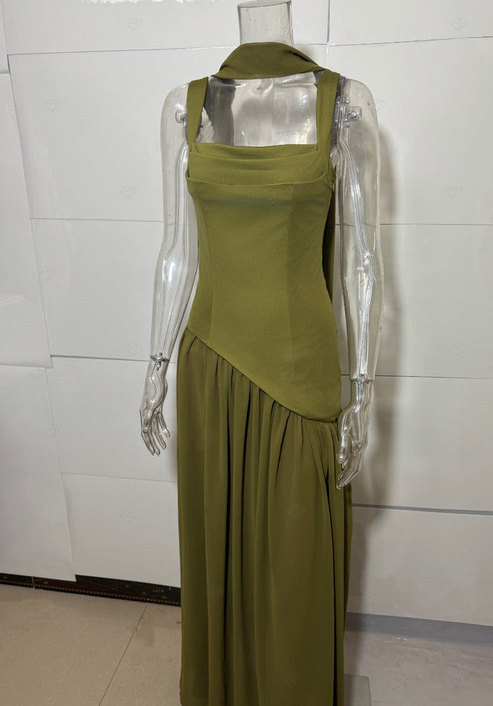 Maxi dress with a tie-back design for fastening at the waist and chiffon with a slit and veil decoration - Tova