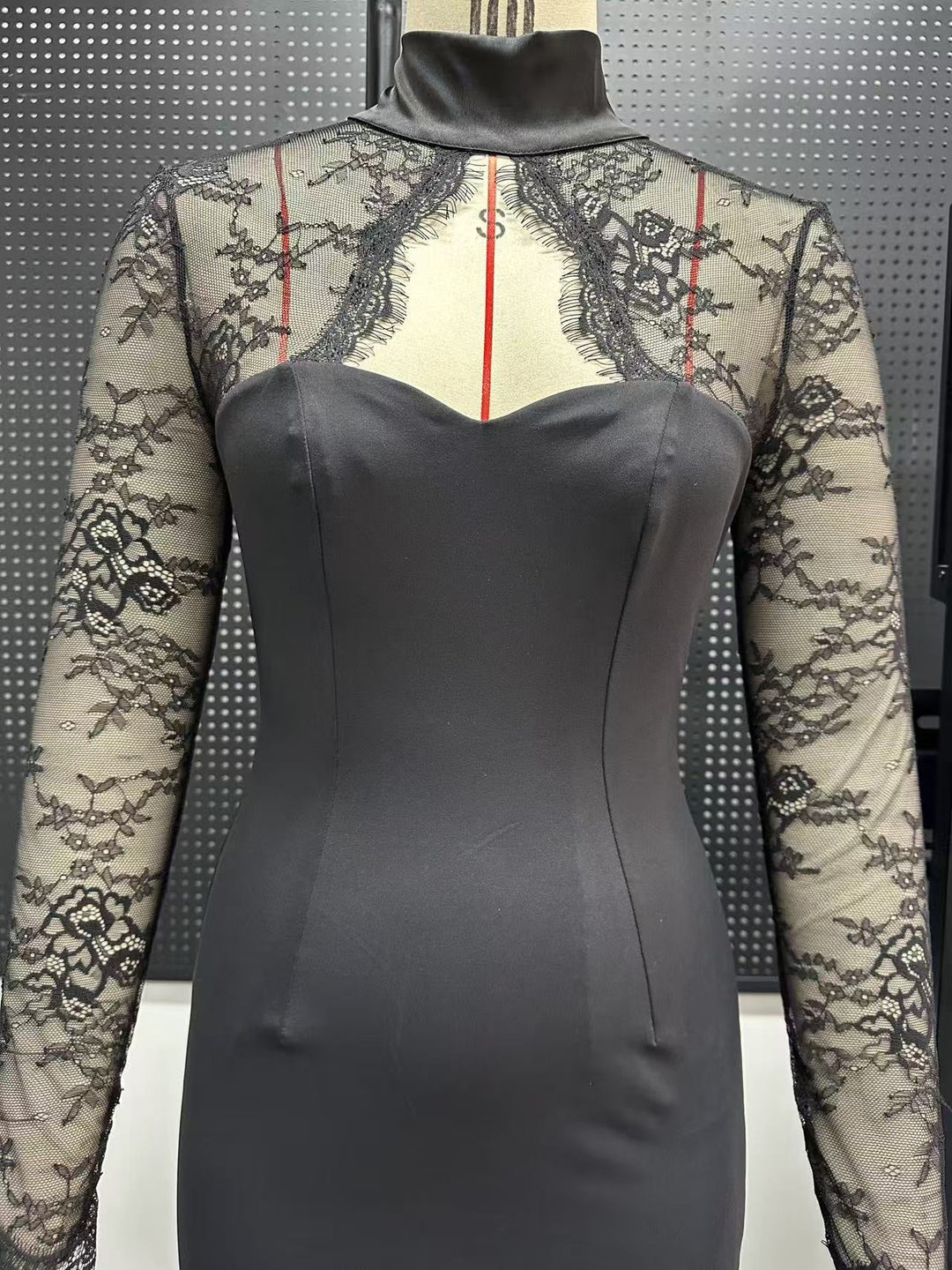 Maxi dress with lace trim - ILAY