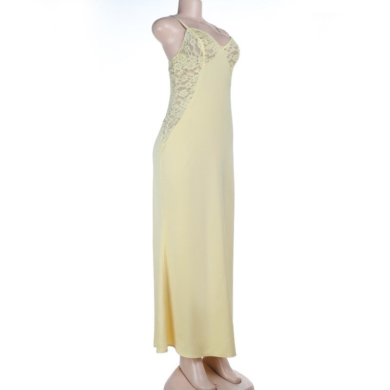 Satin maxi dress with a slit and lace - Mariana