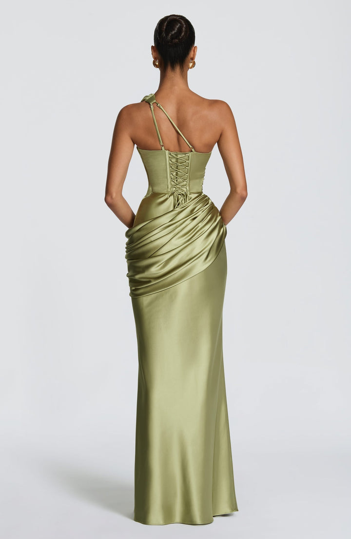 Elegant satin maxi dress with an open back and pleat detailing – LINOR