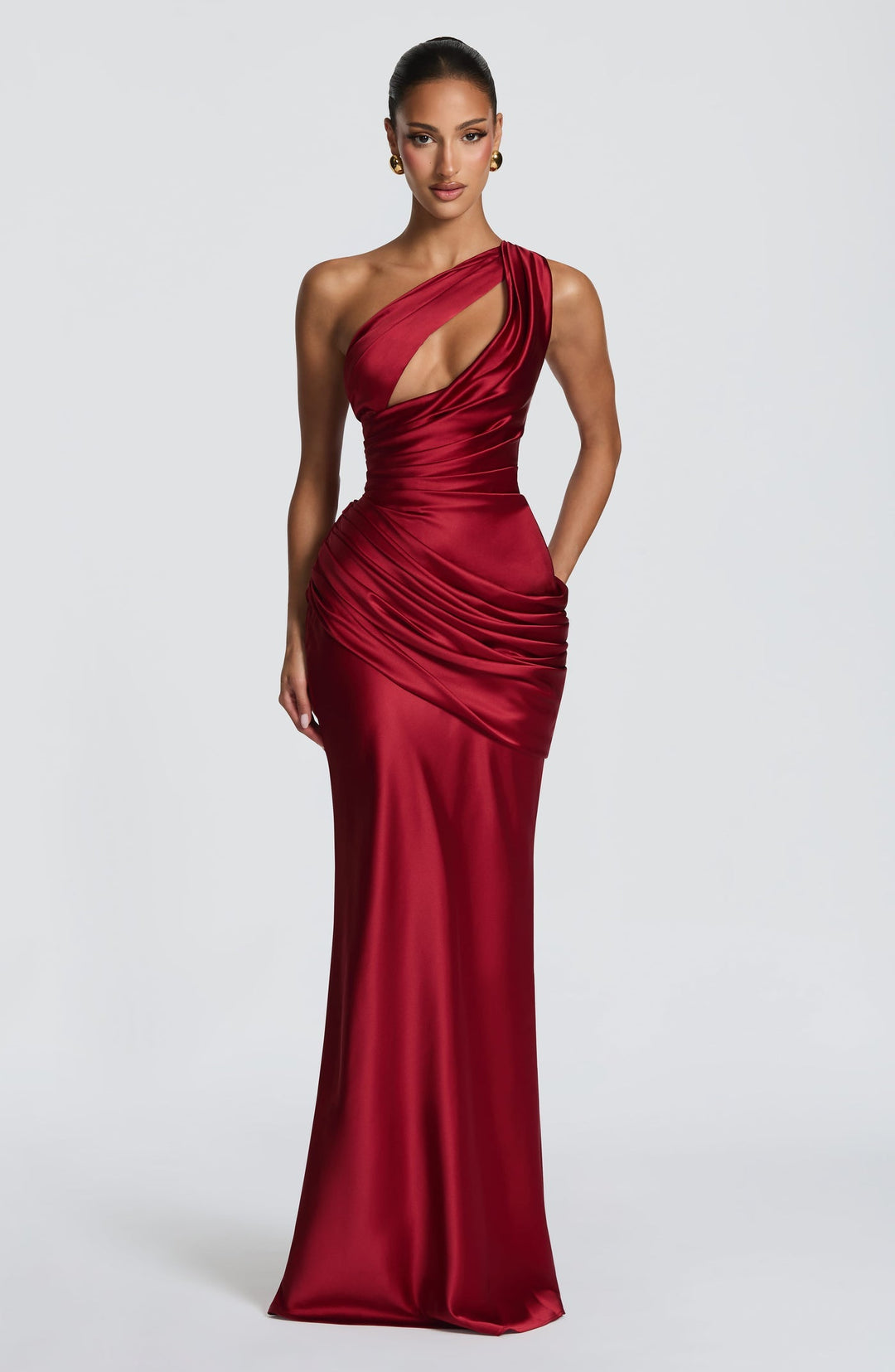 Elegant satin maxi dress with an open back and pleat detailing – LINOR