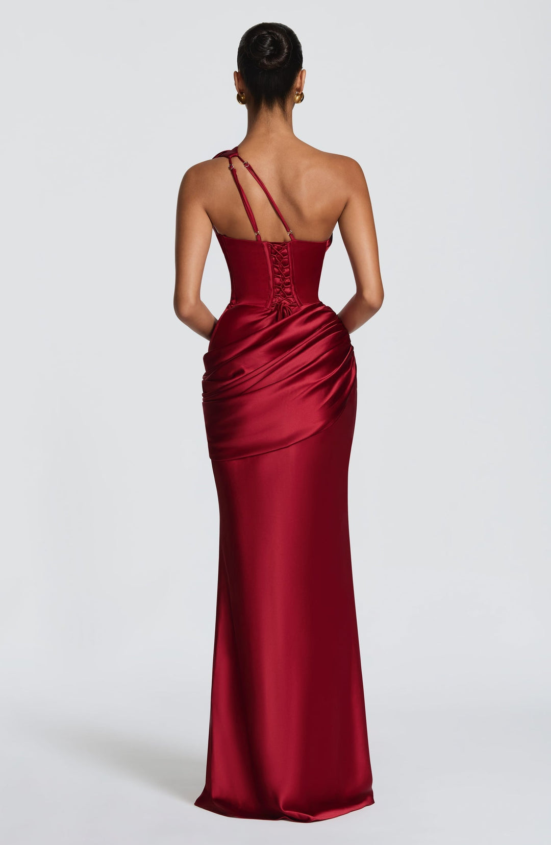 Elegant satin maxi dress with an open back and pleat detailing – LINOR