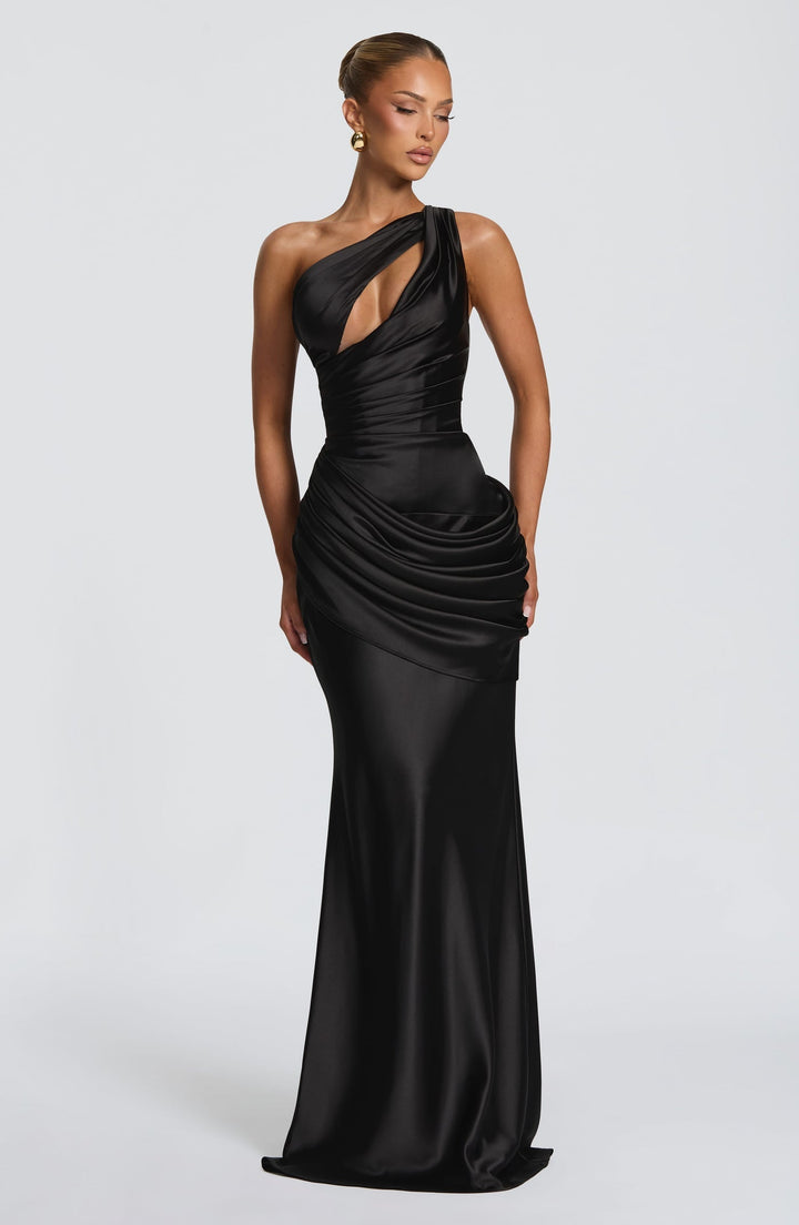 Elegant satin maxi dress with an open back and pleat detailing – LINOR