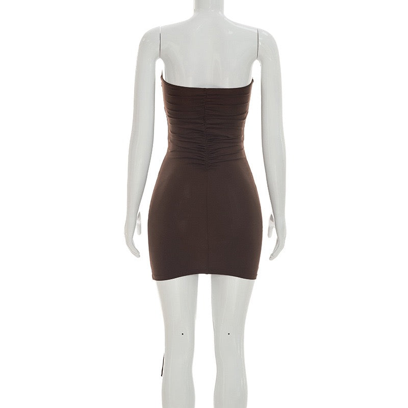 Strapless ruched mini dress with buckle embellishment – SOLEDAD