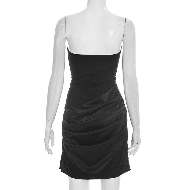 Strapless mini dress with a corset and satin pleat detailing – Sagi