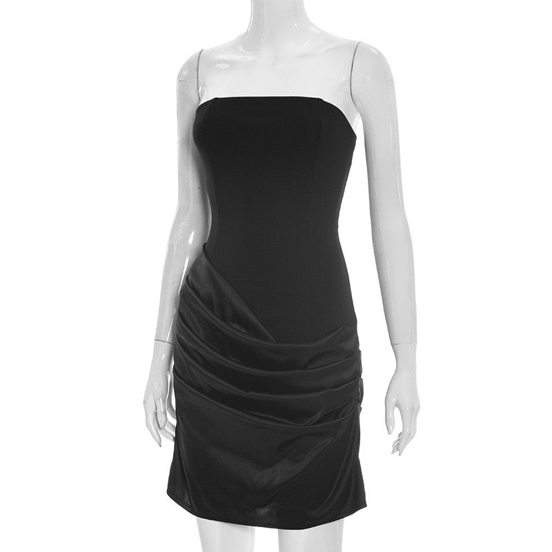 Strapless mini dress with a corset and satin pleat detailing – Sagi