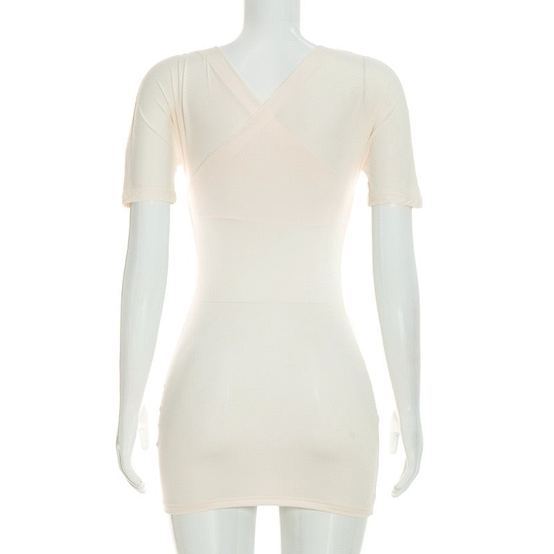Fitted mini dress with off-the-shoulder sleeves – Melania