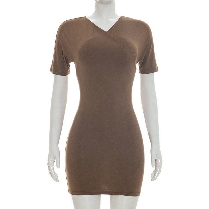 Fitted mini dress with off-the-shoulder sleeves – Melania