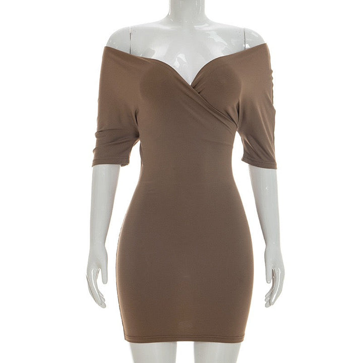 Fitted mini dress with off-the-shoulder sleeves – Melania