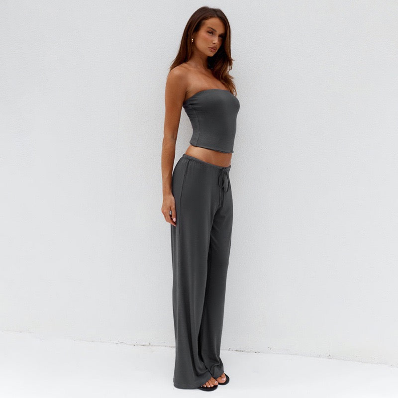 Cozy two-piece set with a strapless top and long pants – Tani