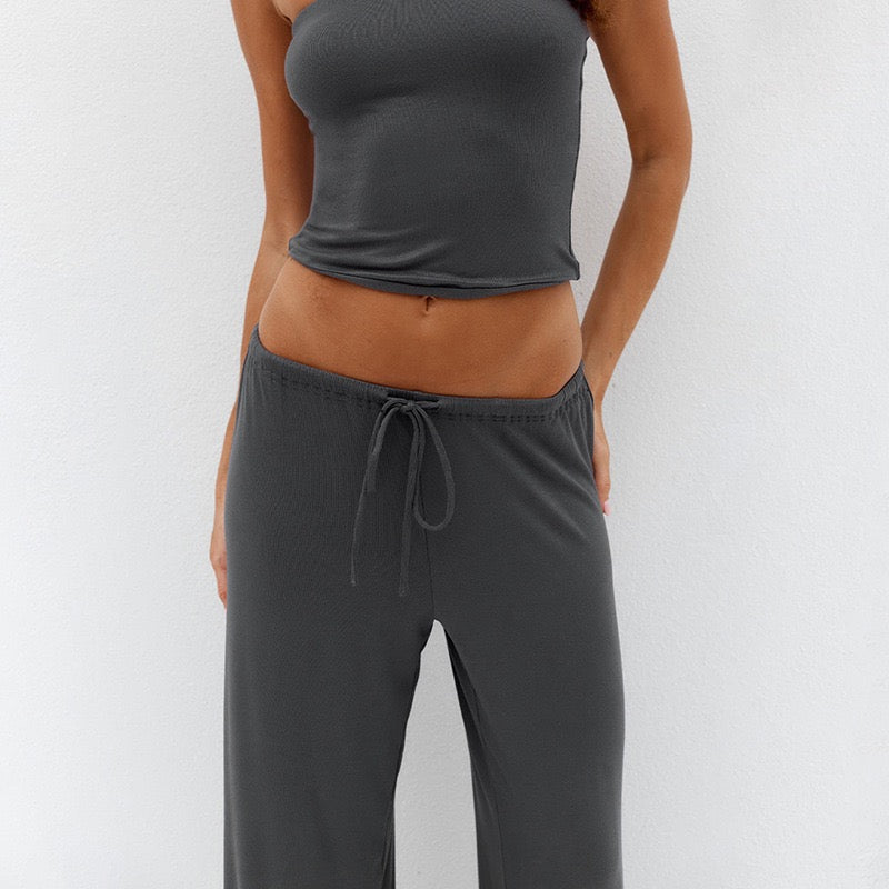 Cozy two-piece set with a strapless top and long pants – Tani