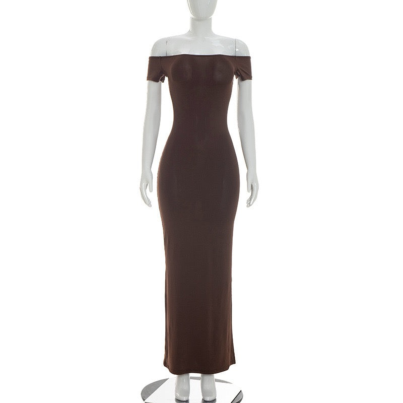 Fitted maxi dress with off-the-shoulder sleeves – Yana