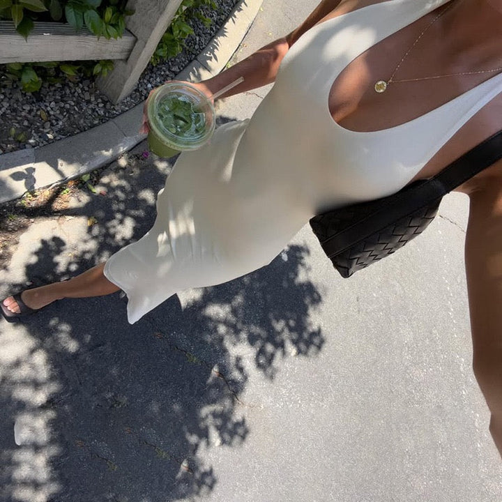 Gili - Midi dress with a halter tie and open back