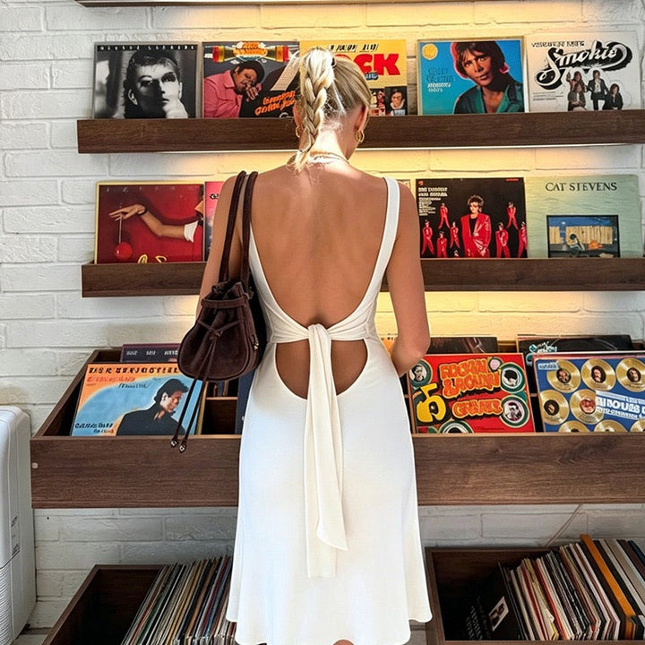 Gili - Midi dress with a halter tie and open back