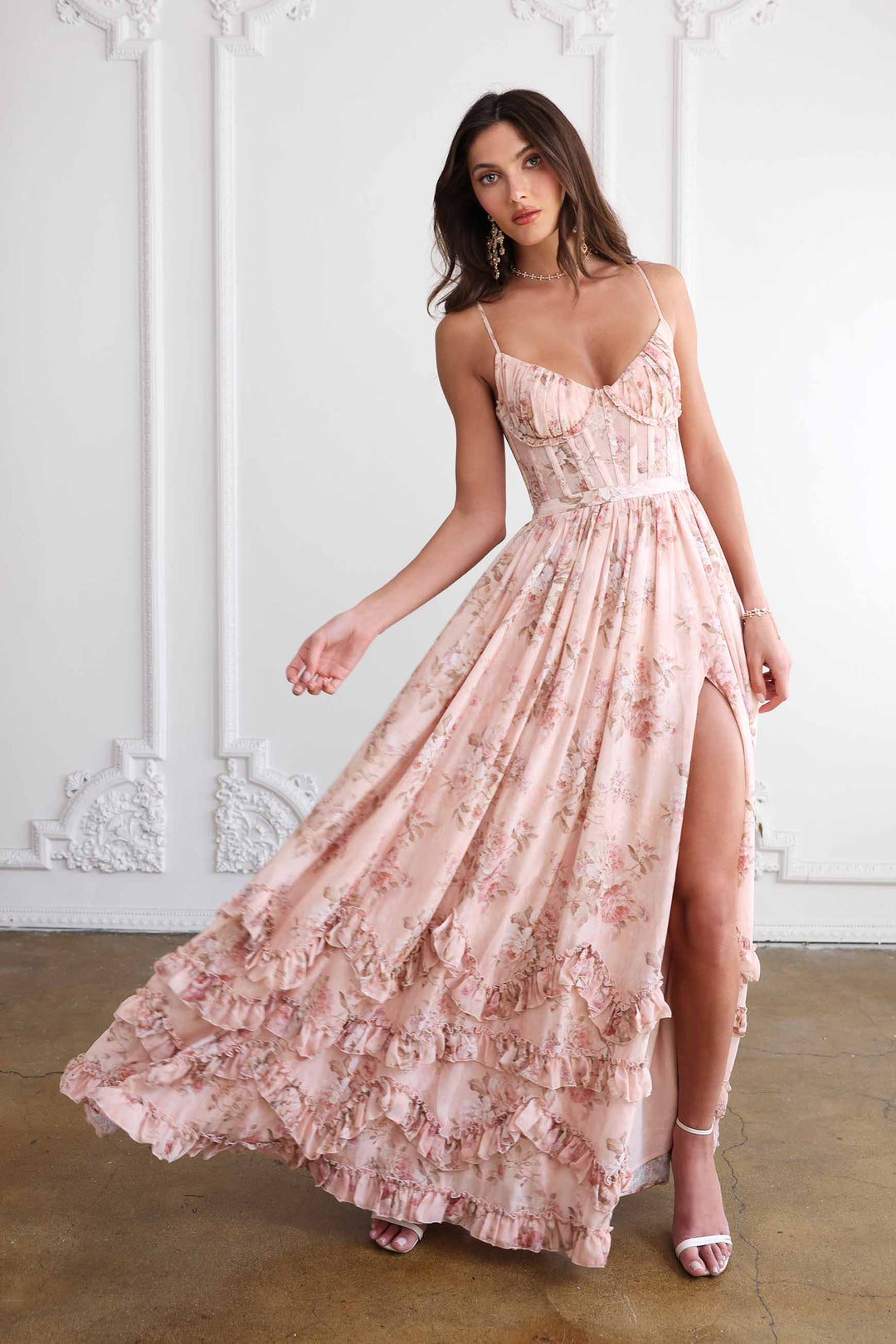 Floral chiffon ruffled maxi dress with a slit design – Isabella
