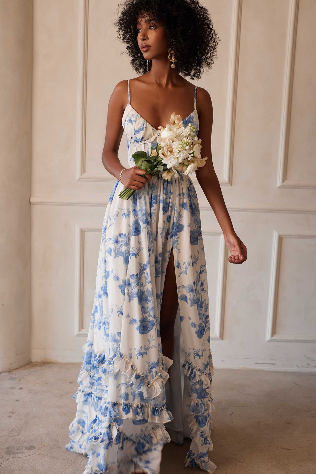 Floral chiffon ruffled maxi dress with a slit design – Isabella