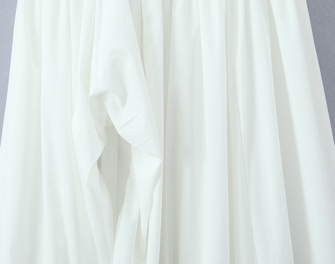 Maxi balloon dress with slit design and tie at the back - Bianca