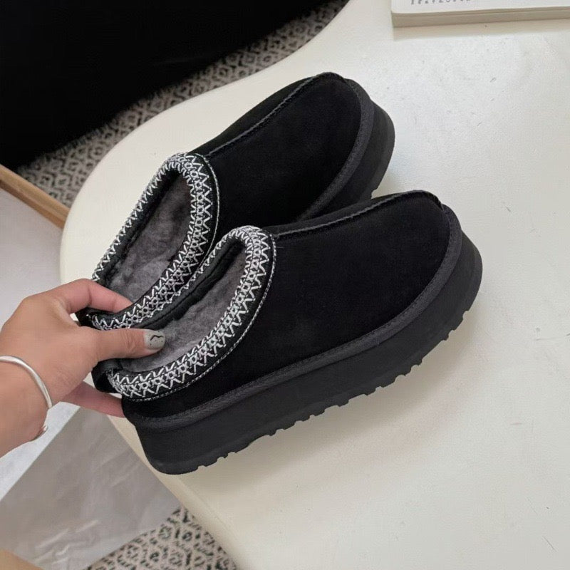 High quality furry slippers in a variety of colors