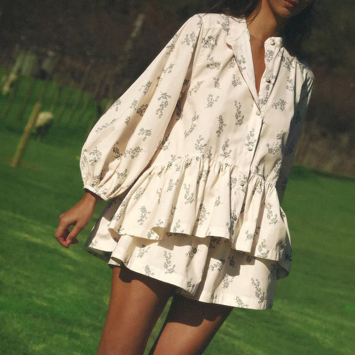 Luxurious French-style floral two-piece set with shorts and a button-down shirt – Nara