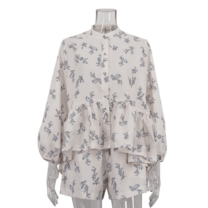 Luxurious French-style floral two-piece set with shorts and a button-down shirt – Nara