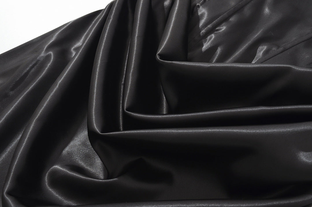 Maxi dress with satin pleats and a tie-back bodice for fastening at the waist - Loiana