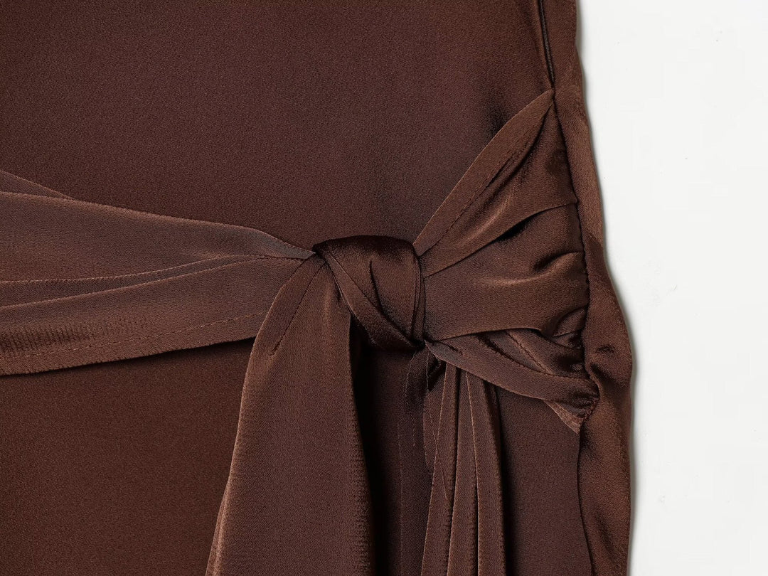 Satin dress with open back and tie design – Lily