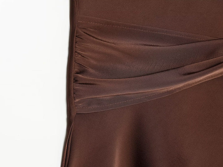 Satin dress with open back and tie design – Lily