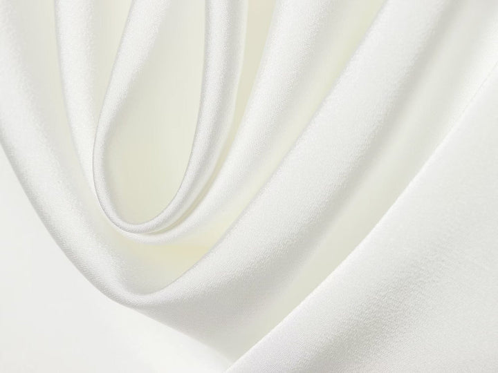 Satin dress with open back and tie design – Lily
