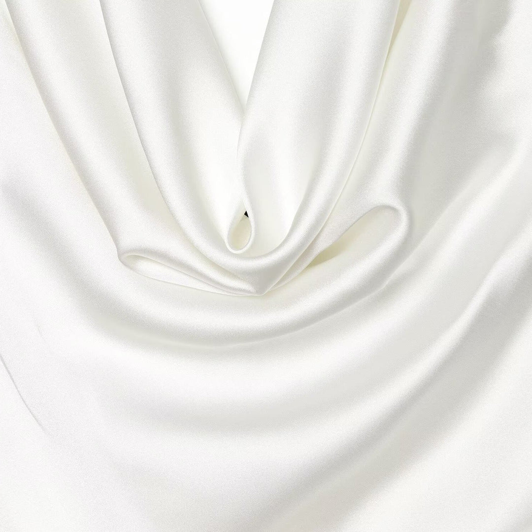 Satin dress with open back and tie design – Lily