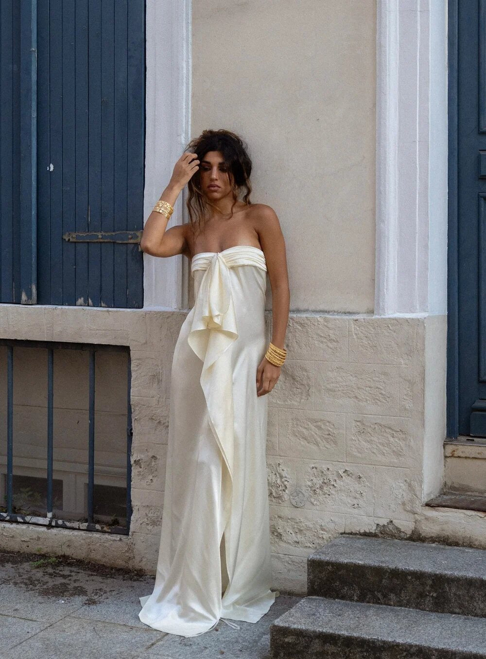 Strapless satin maxi dress with slit and ruffle design – Ophelia