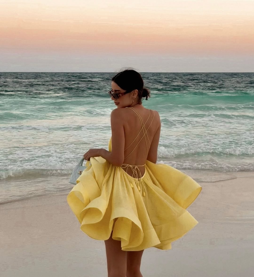 שמלת מיני שיפון מלמלה קשירות בגב - טולום