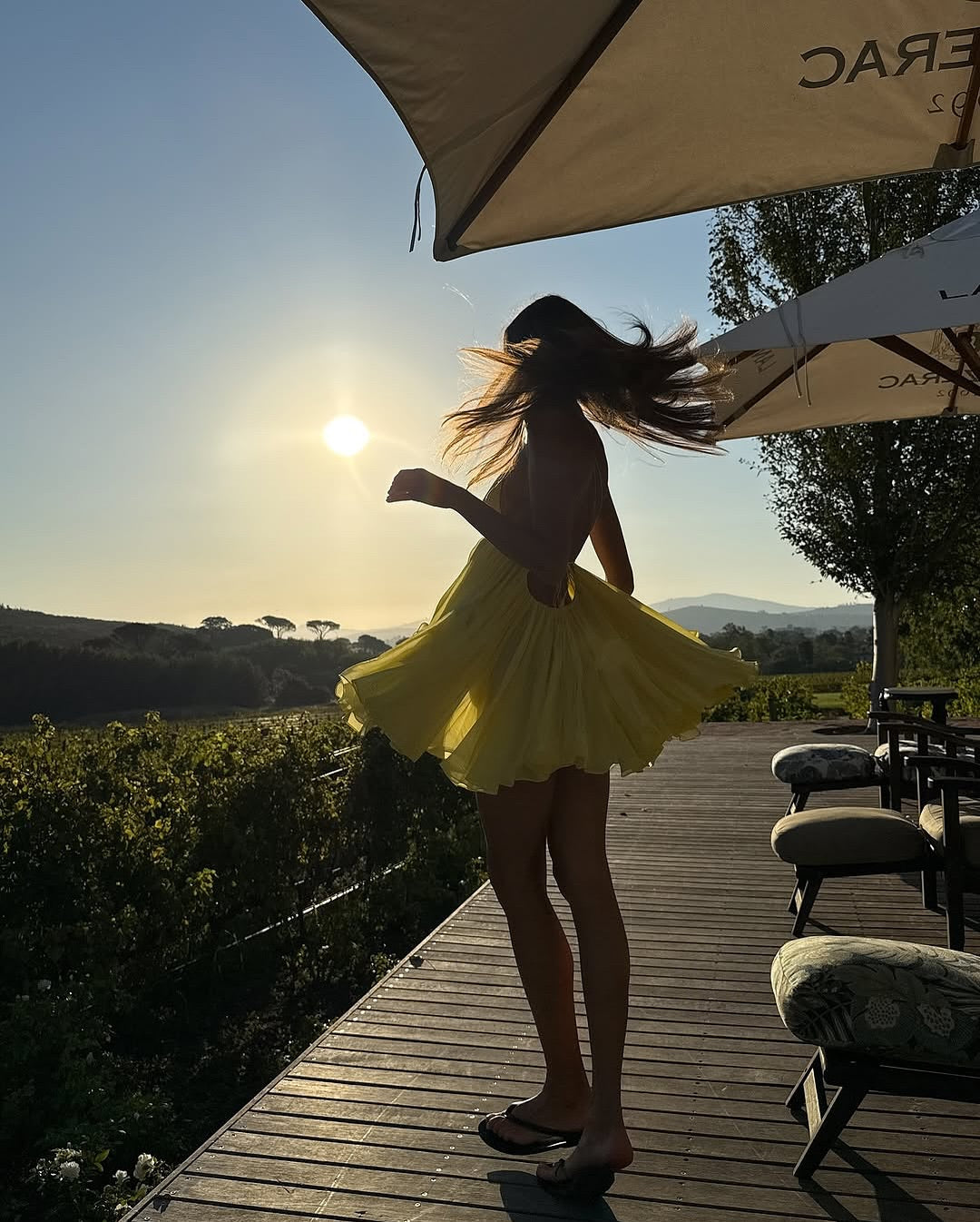 שמלת מיני שיפון מלמלה קשירות בגב - טולום