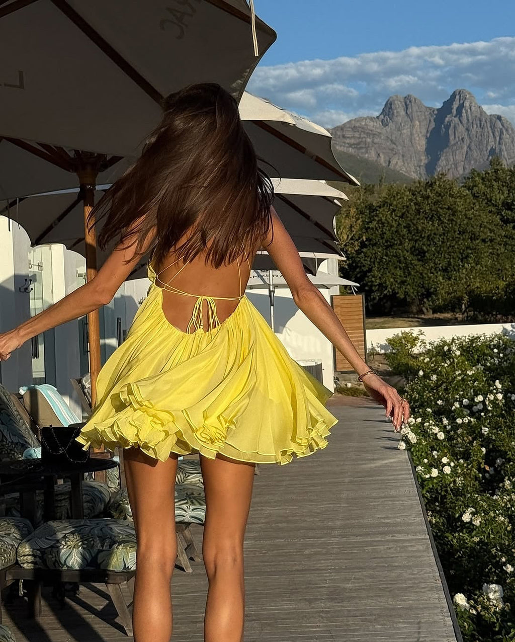 שמלת מיני שיפון מלמלה קשירות בגב - טולום