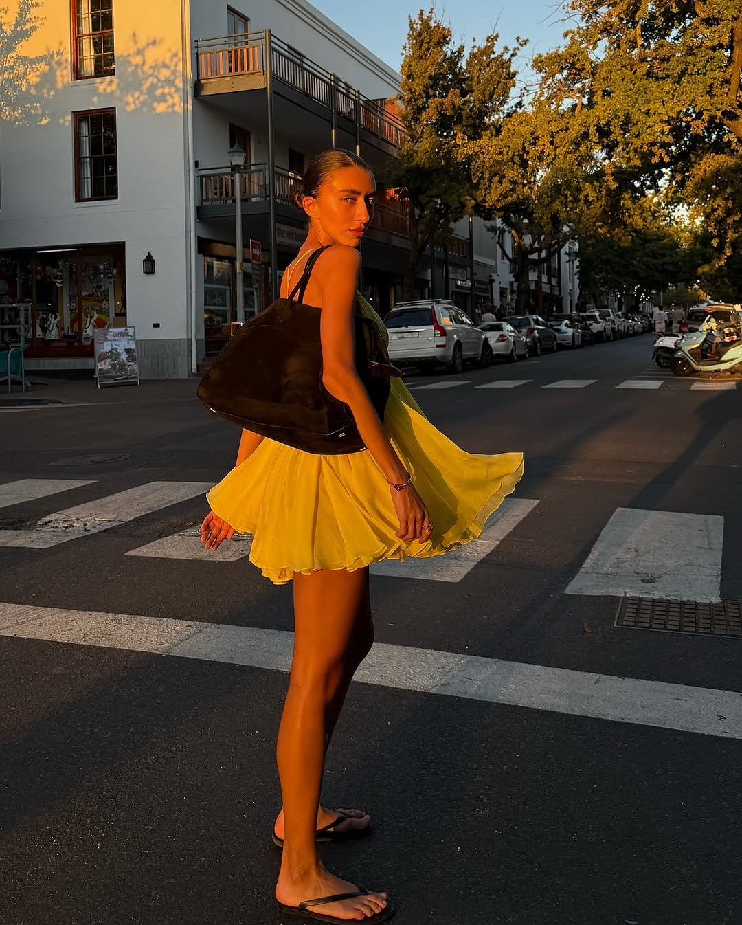 שמלת מיני שיפון מלמלה קשירות בגב - טולום