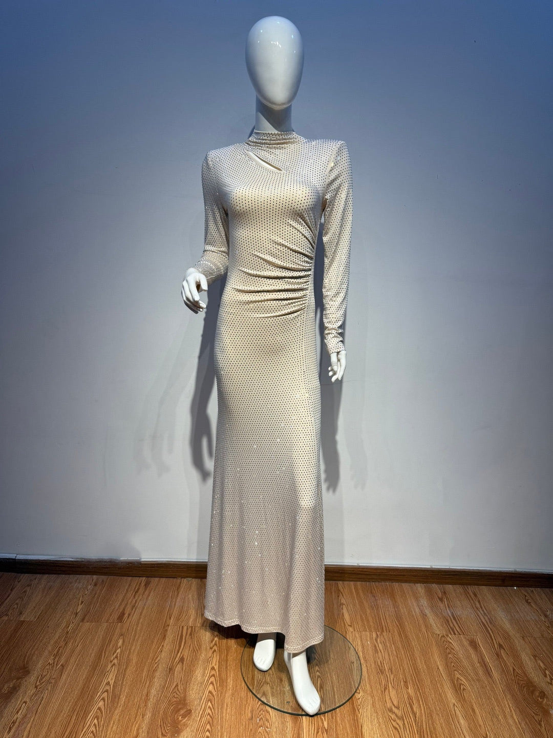 Maxi dress with sparkling sequins and slit design - JESS