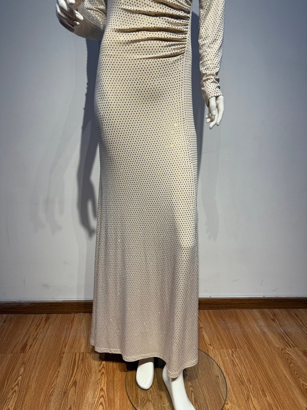 Maxi dress with sparkling sequins and slit design - JESS