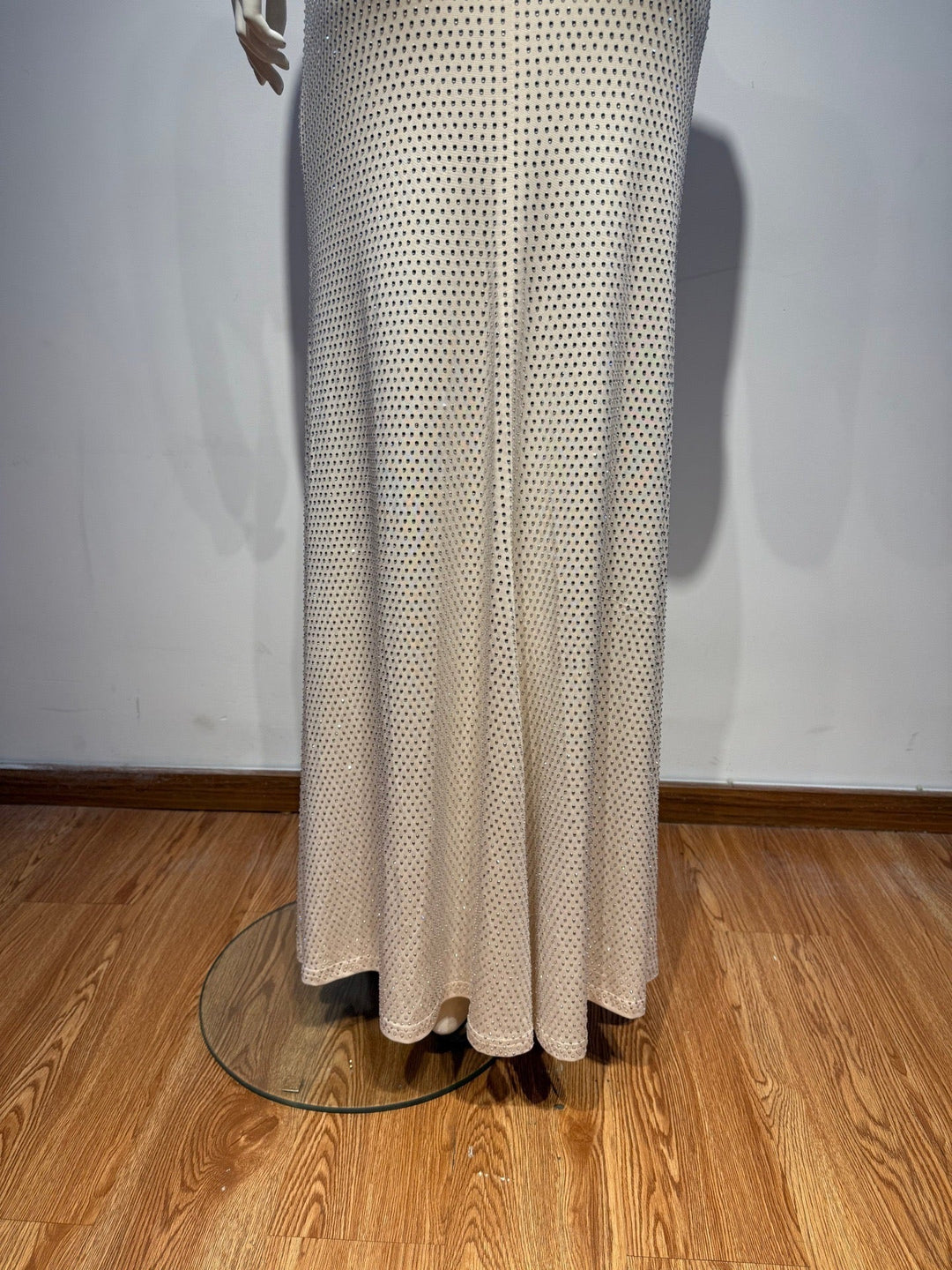 Maxi dress with sparkling sequins and slit design - JESS