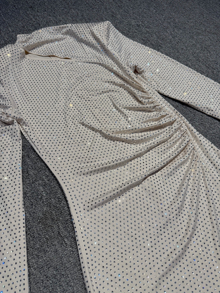 Maxi dress with sparkling sequins and slit design - JESS