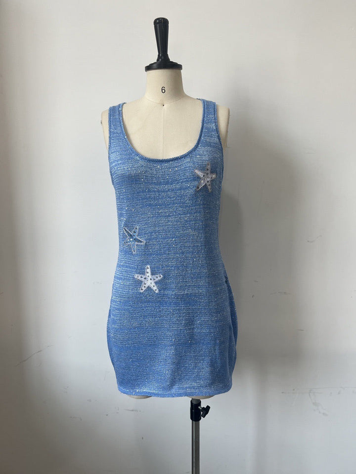 שמלת מיני נצנצים סרוגה בעיצוב רקמת כוכבי ים ופייטים - MAR